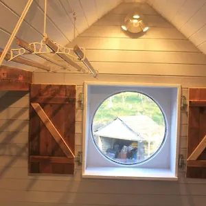 The Scullery - A Quirky Annex With Wood Fire Holiday home Huddersfield